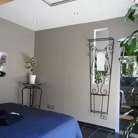 לינה וארוחת בוקר Le Jardin Suspendu ז'יניאק