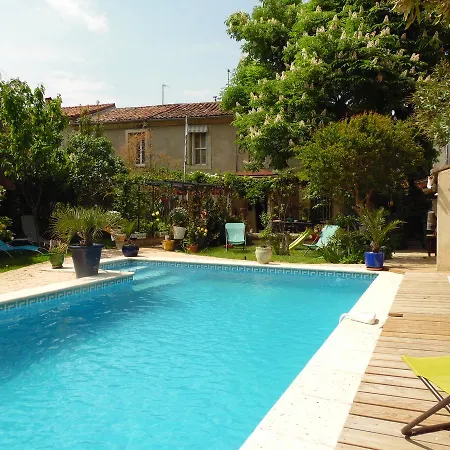 לינה וארוחת בוקר Le Jardin Suspendu